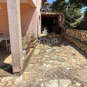 Istra, Poreč - okolica, Žbandaj, stan s terasom i okućnicom