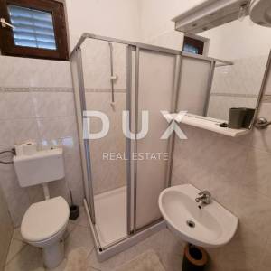 ISTRA, POREČ - Prostrana kuća za adaptaciju u mirnom djelu grada