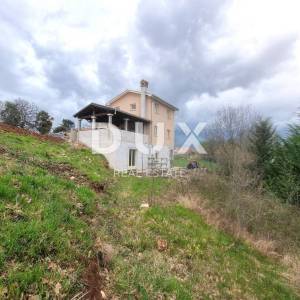 ISTRA, POREČ - Prostrana kuća na velikoj okućnici, PRILIKA!!!