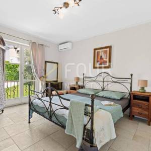 Istra, Poreč, šarmantna kuća s bazenom, 180m2