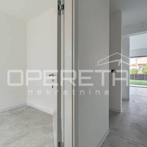 Istra, Poreč-trosoban stan s vrtom u prizemlju

