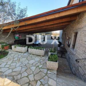 ISTRA, POREČ - Vila s restoranom u blizini mora