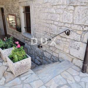 ISTRA, POREČ - Vila s restoranom u blizini mora
