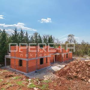 ISTRA, POREČ - Visokokvalitetni stan u prizemlju s vrtom u novogradnji 
