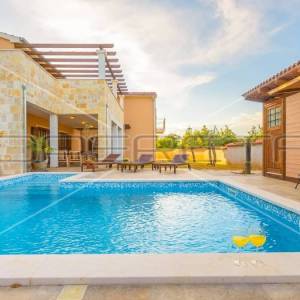 Istra, prekrasna villa sa šest spavaćih soba na mirnoj lokaciji