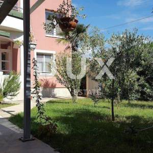 ISTRA, PREMANTURA - Apartmanska kuća sa pogledom na more!