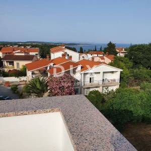ISTRA, PREMANTURA - Apartmanska kuća sa pogledom na more!