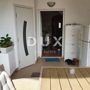 ISTRA, PREMANTURA - Apartmanska kuća sa pogledom na more!