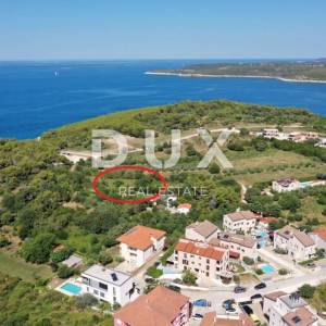 ISTRA, PREMANTURA Građevinsko zemljište 200 metara od mora! PRILIKA ZA INVESTICIJU!