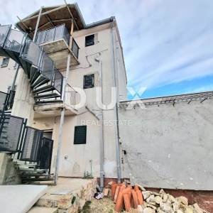 ISTRA, PREMANTURA - Kuća na 3 etaže s garažom - POGLED NA MORE!!