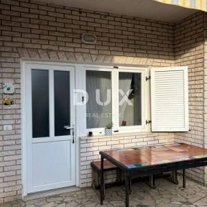 ISTRA, PREMANTURA Kuća s 3 stana i garažom blizu mora!