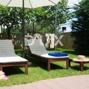 ISTRA, PREMANTURA - Obiteljska kuća s bazenom nadomak plaža
