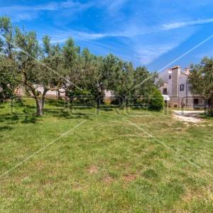 Istra, Premantura, stan 103 m2 na super lokaciji, samo 400 m od plaže