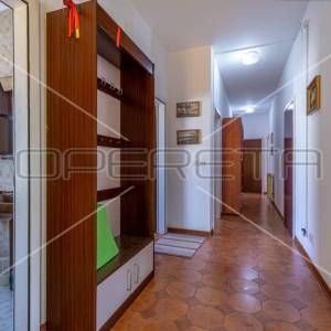 Istra, Premantura, stan 103 m2 na super lokaciji, samo 400 m od plaže