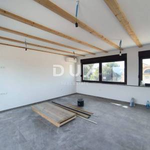 ISTRA, PREMANTURA Unikatan penthouse s pogledom na more! MOGUĆNOST ZAMJENE!