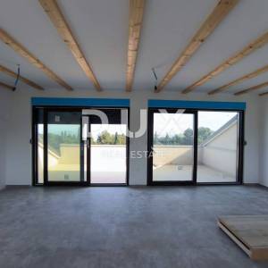 ISTRA, PREMANTURA Unikatan penthouse s pogledom na more! MOGUĆNOST ZAMJENE!