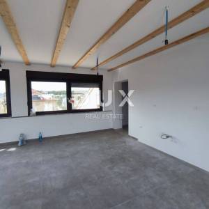 ISTRA, PREMANTURA Unikatan penthouse s pogledom na more! MOGUĆNOST ZAMJENE!