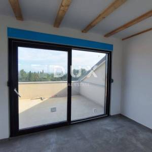 ISTRA, PREMANTURA Unikatan penthouse s pogledom na more! MOGUĆNOST ZAMJENE!