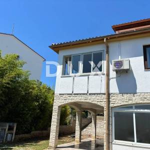 ISTRA, PREMANTURA - Velika kuća s garažom i 3 stambene jedinice!