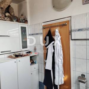 ISTRA, PULA - 3S+DB stan u strogom centru Pule - PRVI RED DO MORA!
