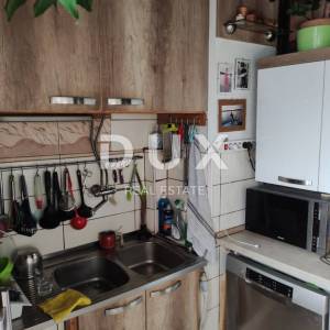 ISTRA, PULA - 3S+DB stan u strogom centru Pule - PRVI RED DO MORA!