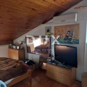 ISTRA, PULA - 3S+DB stan u strogom centru Pule - PRVI RED DO MORA!
