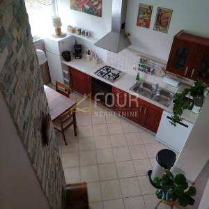 Istra, Pula, 69.90m2, dvoetažni 2s+db