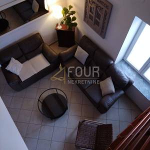 Istra, Pula, 69.90m2, dvoetažni 2s+db