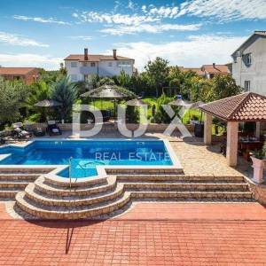 ISTRA PULA - Apartmanska kuća s bazenom nadomak plaža