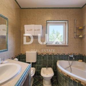 ISTRA PULA - Apartmanska kuća s bazenom nadomak plaža