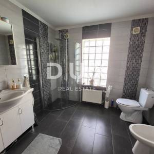 ISTRA, PULA - Apartmanska kuća s bazenom