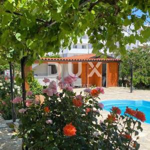 ISTRA, PULA - Apartmanska kuća s bazenom