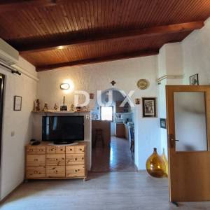 ISTRA, PULA - Apartmanska kuća na mirnoj i traženoj lokaciji!
