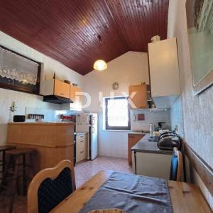 ISTRA, PULA - Apartmanska kuća na mirnoj i traženoj lokaciji!