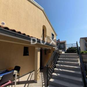 ISTRA, PULA - Apartmanska kuća na mirnoj i traženoj lokaciji!
