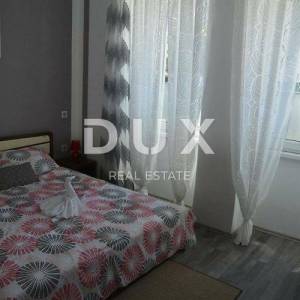 ISTRA, PULA - Apartmanska kuća u strogome centru s bazenom i okućnicom