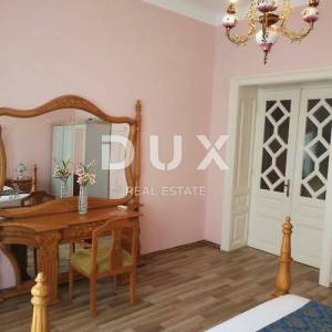 ISTRA, PULA - Apartmanska kuća u strogome centru s bazenom i okućnicom