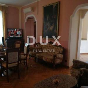 ISTRA, PULA - Apartmanska kuća u strogome centru s bazenom i okućnicom