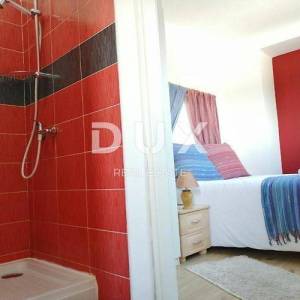 ISTRA, PULA - Apartmanska kuća u strogome centru s bazenom i okućnicom