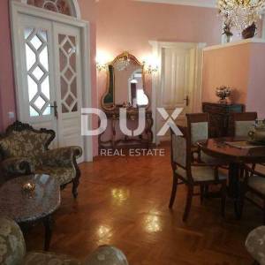 ISTRA, PULA - Apartmanska kuća u strogome centru s bazenom i okućnicom