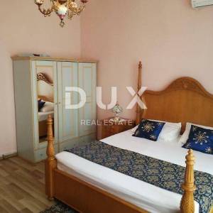 ISTRA, PULA - Apartmanska kuća u strogome centru s bazenom i okućnicom