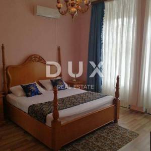 ISTRA, PULA - Apartmanska kuća u strogome centru s bazenom i okućnicom
