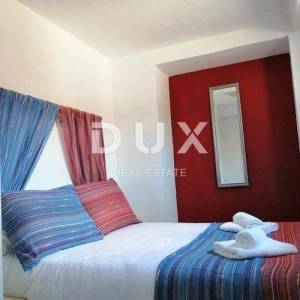 ISTRA, PULA - Apartmanska kuća u strogome centru s bazenom i okućnicom