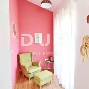 ISTRA, PULA - Blizu centra daleko od troškova- energetski štedljiva vila!