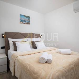 Istra, Pula - centar, 67.65m2, etaža - 2s+db, terasa, blizina Arene!