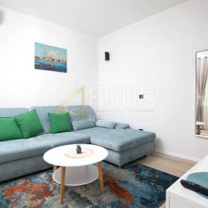 Istra, Pula - centar, 67.65m2, etaža - 2s+db, terasa, blizina Arene!