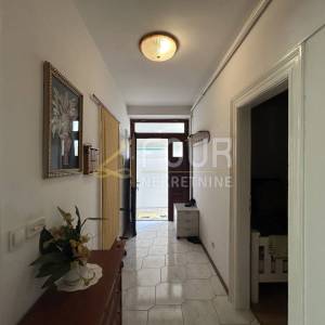 Istra, Pula - centar, kuća u nizu, 211m2, blizina Arene!