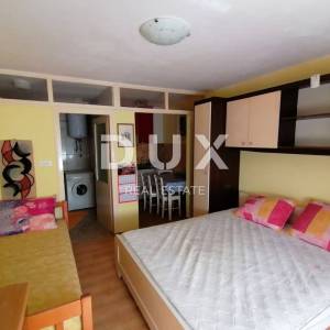ISTRA, PULA - dva stana u centru grada 60m2