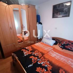 ISTRA, PULA - dvije obiteljske kuće 