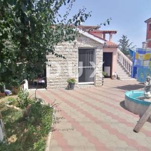 ISTRA, PULA - dvije obiteljske kuće 